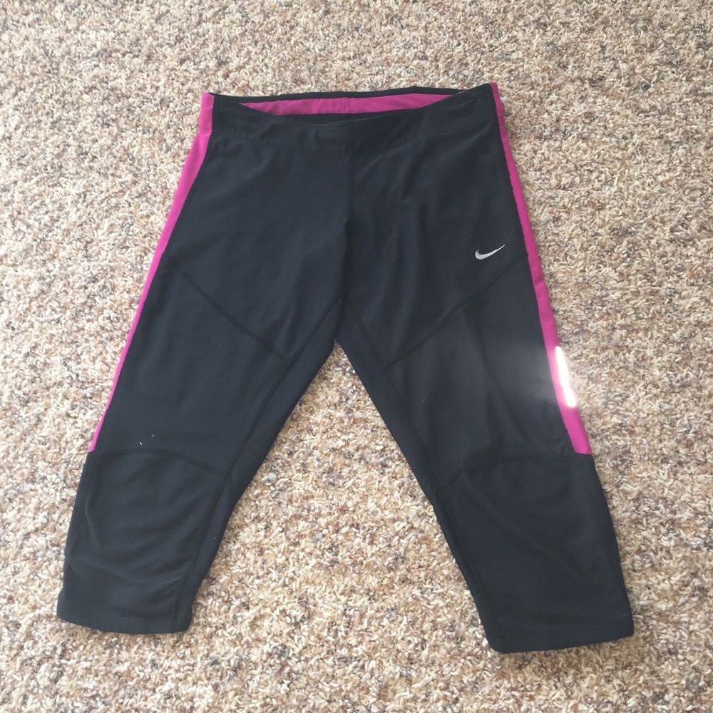 Nike Dri/Fit Capri Leggings
